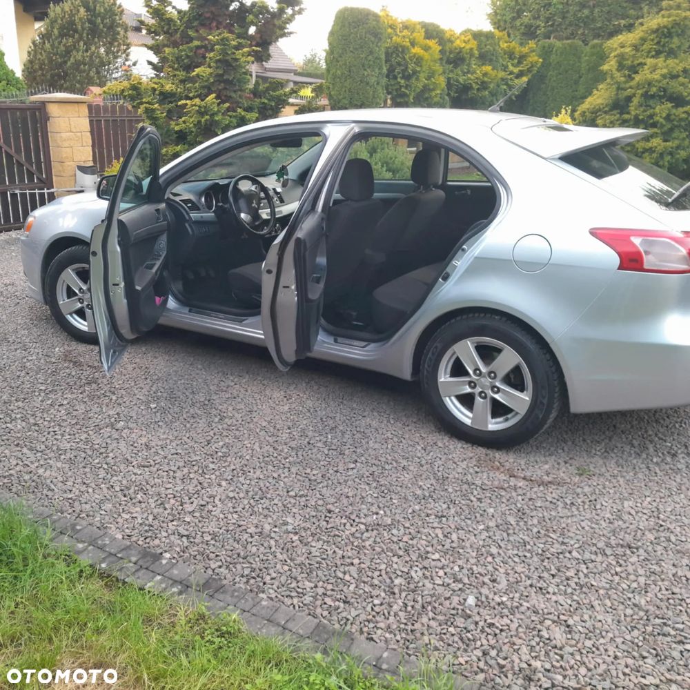Mitsubishi Lancer 1.5 Inform ASTC - 2