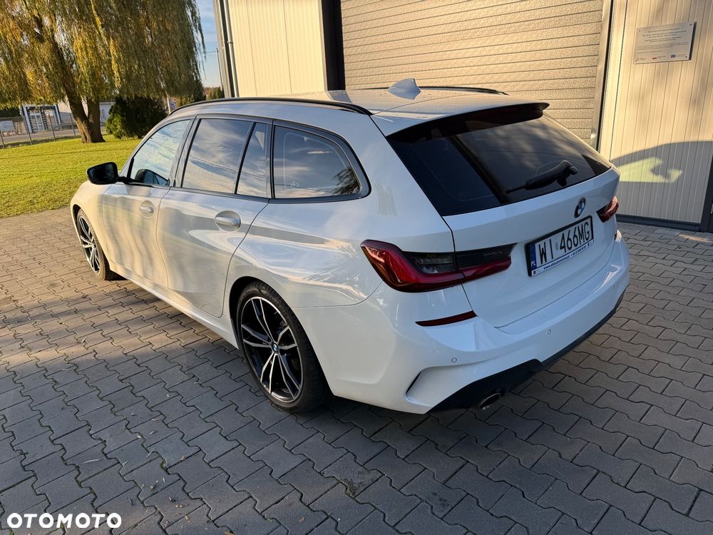 BMW Seria 3 320i M Sport Sport - 17