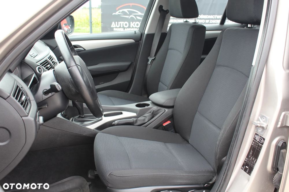 BMW X1 sDrive18i - 14