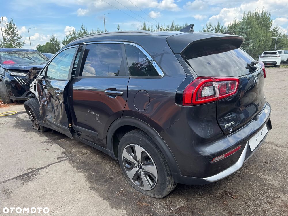 Kia Niro 1.6 GDI 2WD Vision - 3