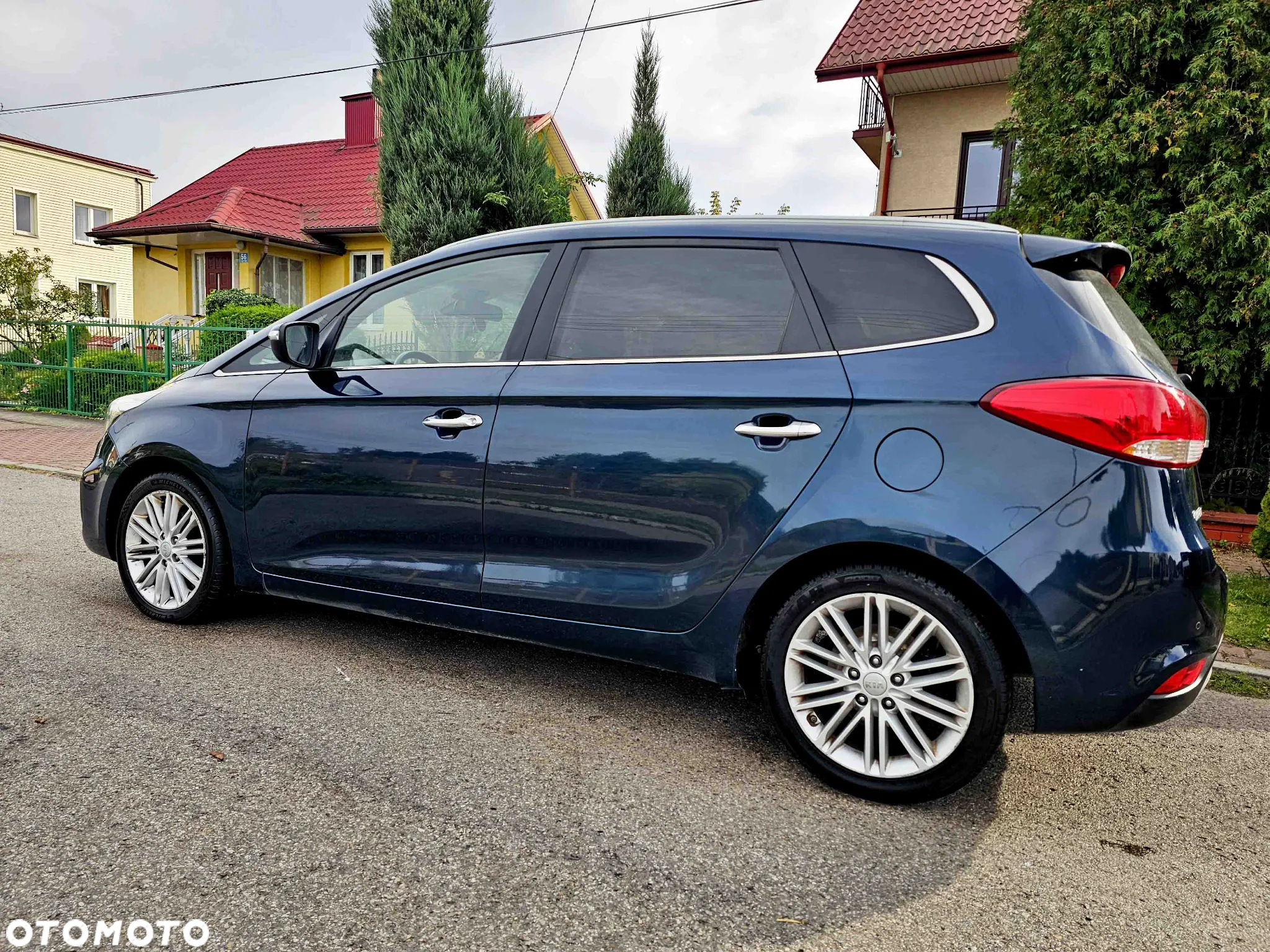 Kia Carens 1.7 CRDi M 7os - 14