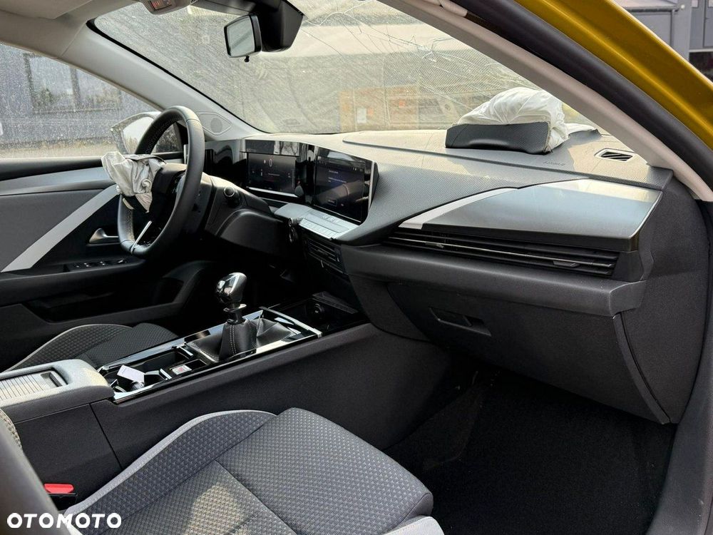 Opel Astra 1.2 Turbo Edition - 18