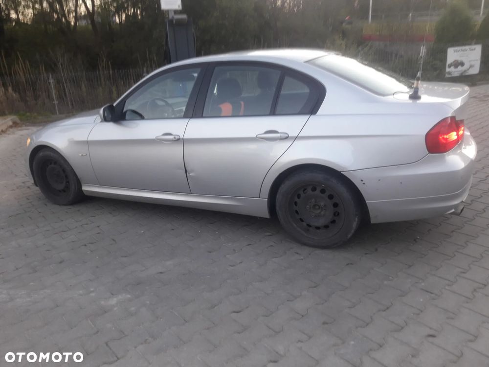 BMW Seria 3 318d - 2