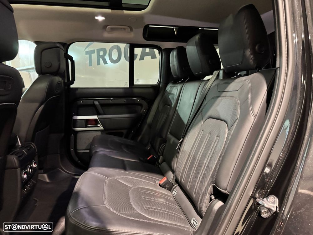 Land Rover Defender 3.0 I6 110 AWD X-Dynamic HSE - 37