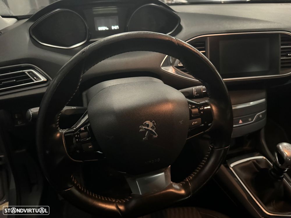 Peugeot 308 1.6 e-HDi Active J17 - 18