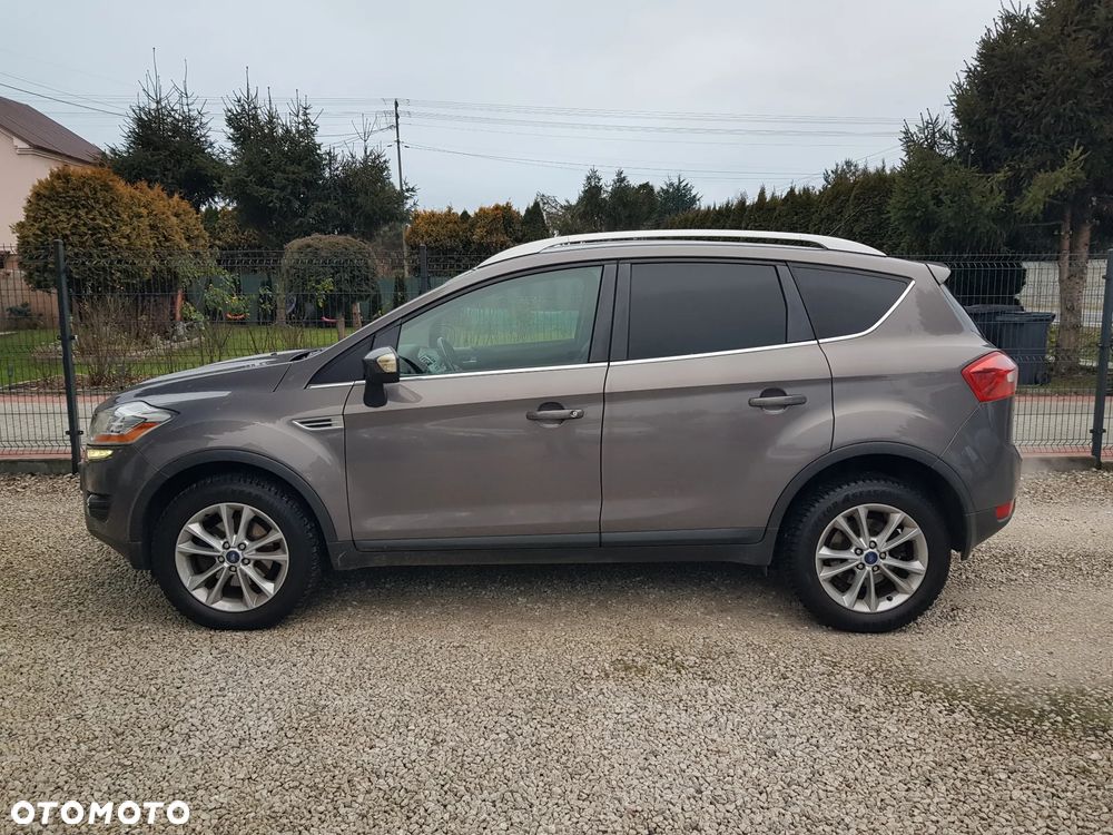 Ford Kuga 2.0 TDCi 2x4 Titanium - 9
