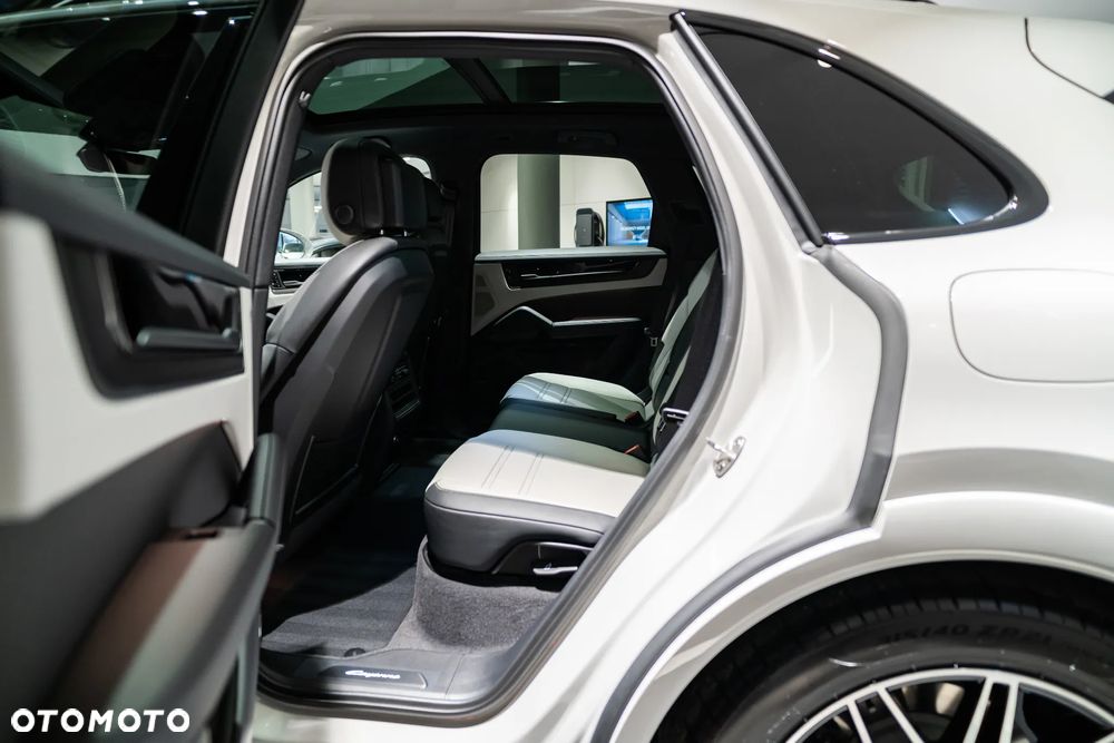 Porsche Cayenne E-Hybrid PHEV - 22