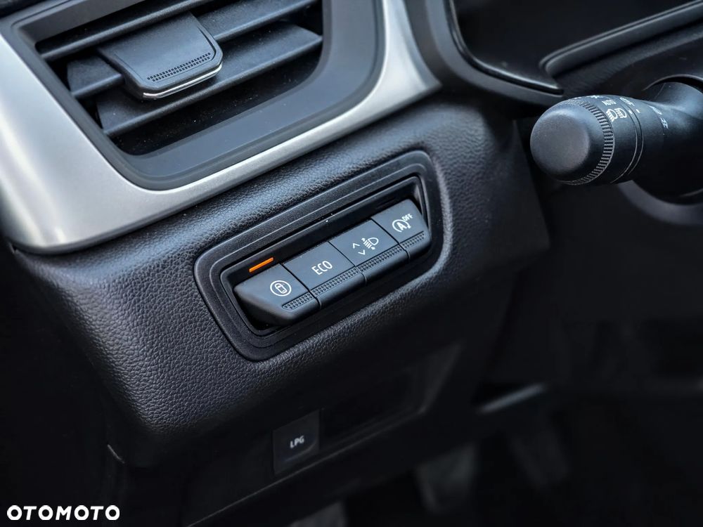 Renault Captur - 22