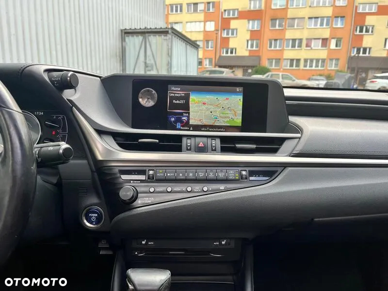 Lexus ES - 24