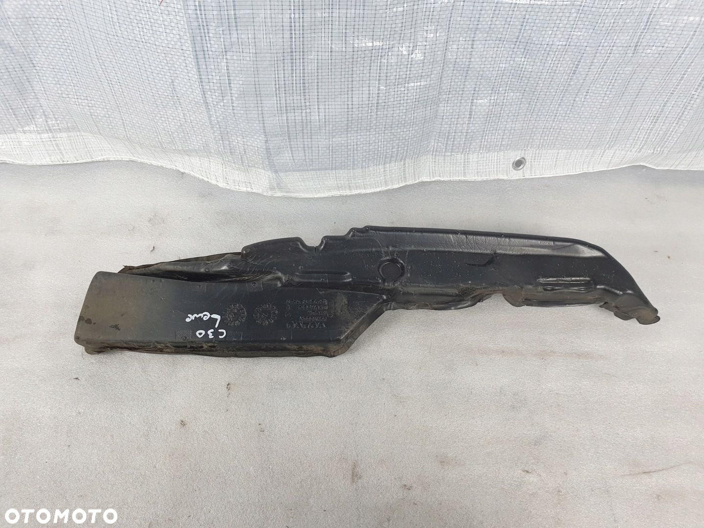 OSŁONA WYGŁUSZENIE BŁOTNIKA LEWY PRZÓD VOLVO C30 - 2