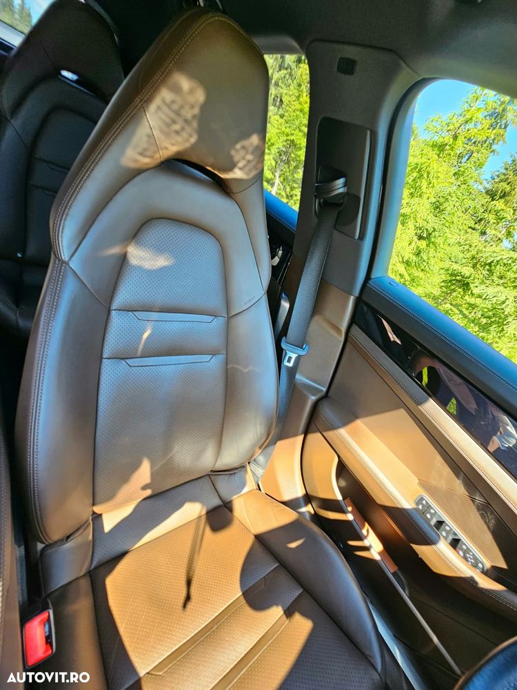 Porsche Panamera 4S - 22