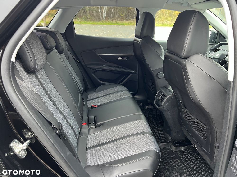 Peugeot 3008 BlueHDi 180 Stop & Start EAT8 Allure - 29