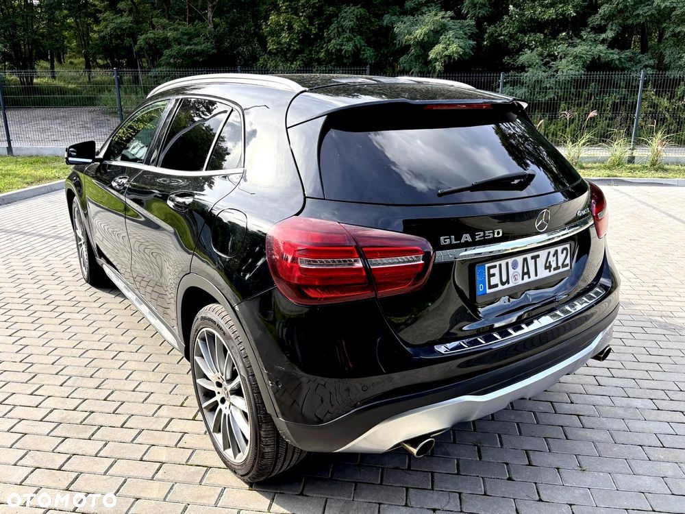 Mercedes-Benz GLA 250 4-Matic - 6