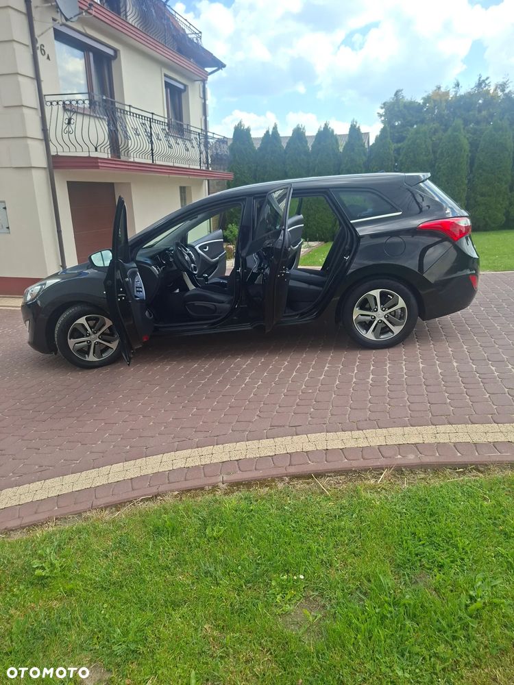 Hyundai i30 blue Kombi 1.6 GDi Style - 7