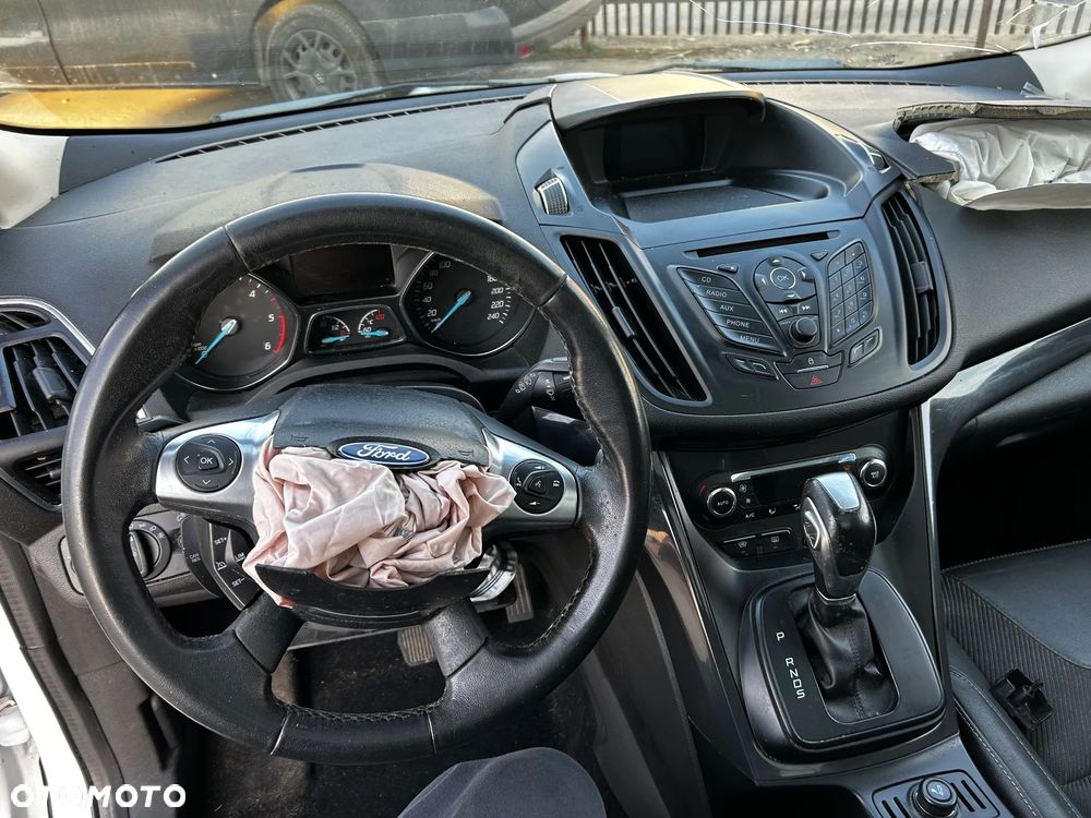 Ford Kuga - 26