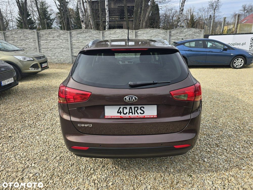 Kia Ceed - 22