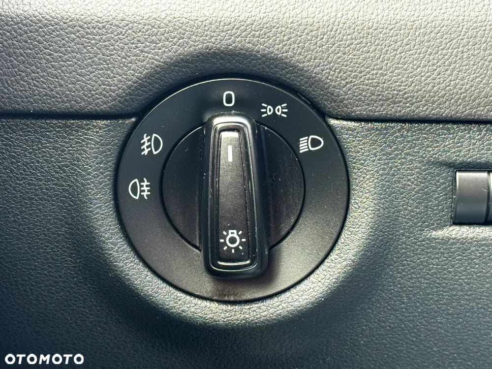 Skoda Octavia 1.6 TDI Style DSG - 22