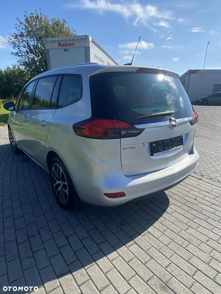Opel Zafira - 8