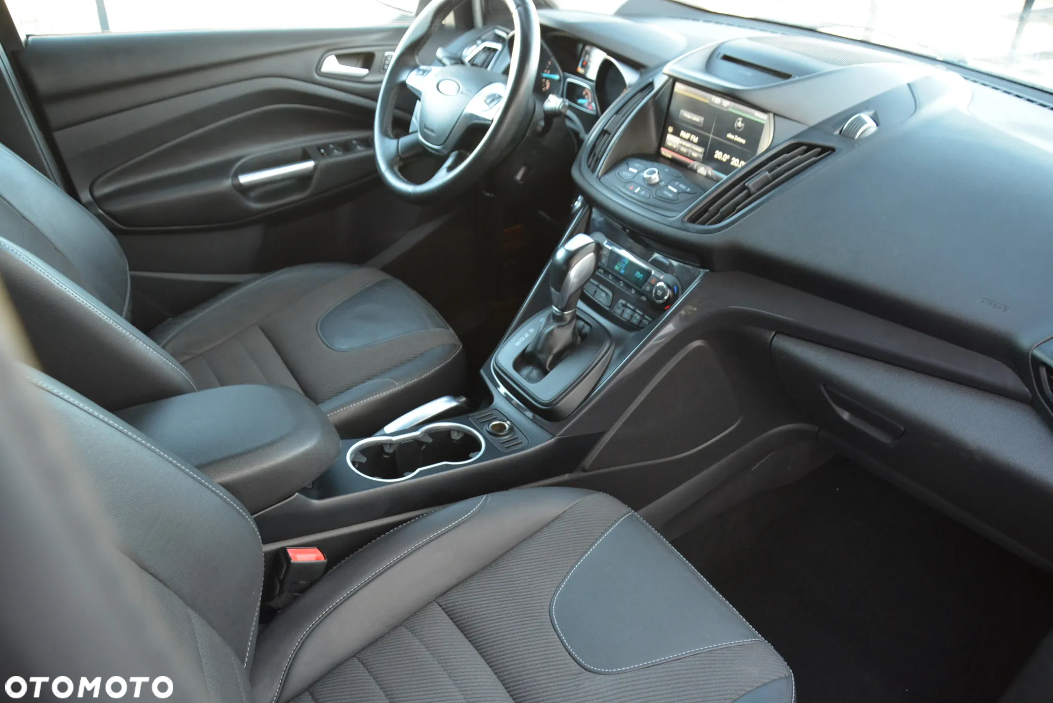 Ford Kuga 2.0 TDCi 4x4 Individual - 35