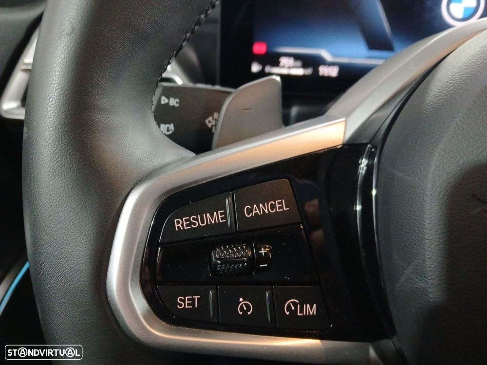 BMW 320 d Pack Desportivo M Auto - 16