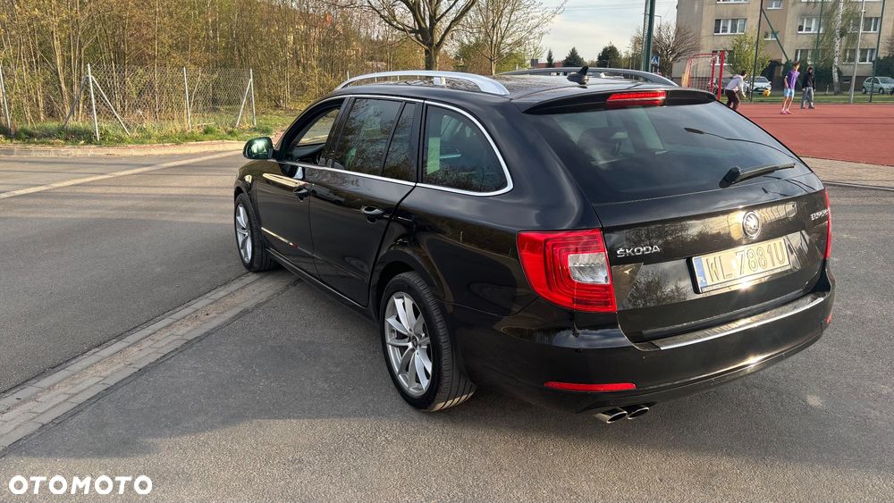 Skoda Superb 2.0 TDI DSG Elegance - 6