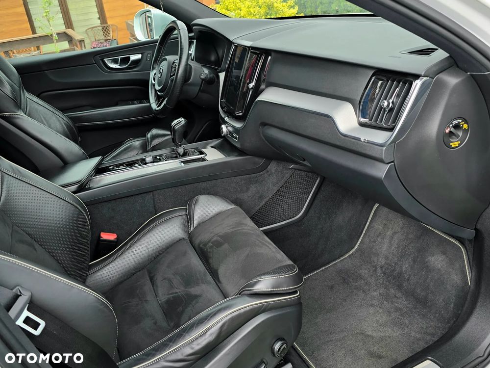 Volvo XC 60 D3 R-Design - 12