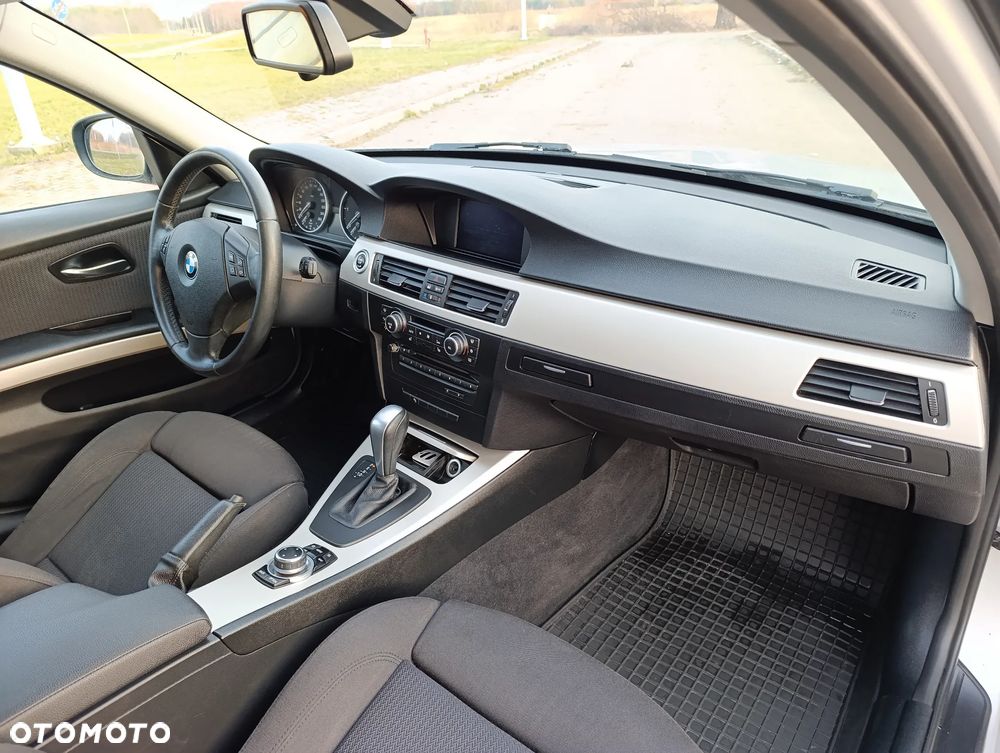 BMW Seria 3 318d DPF Edition Exclusive - 27