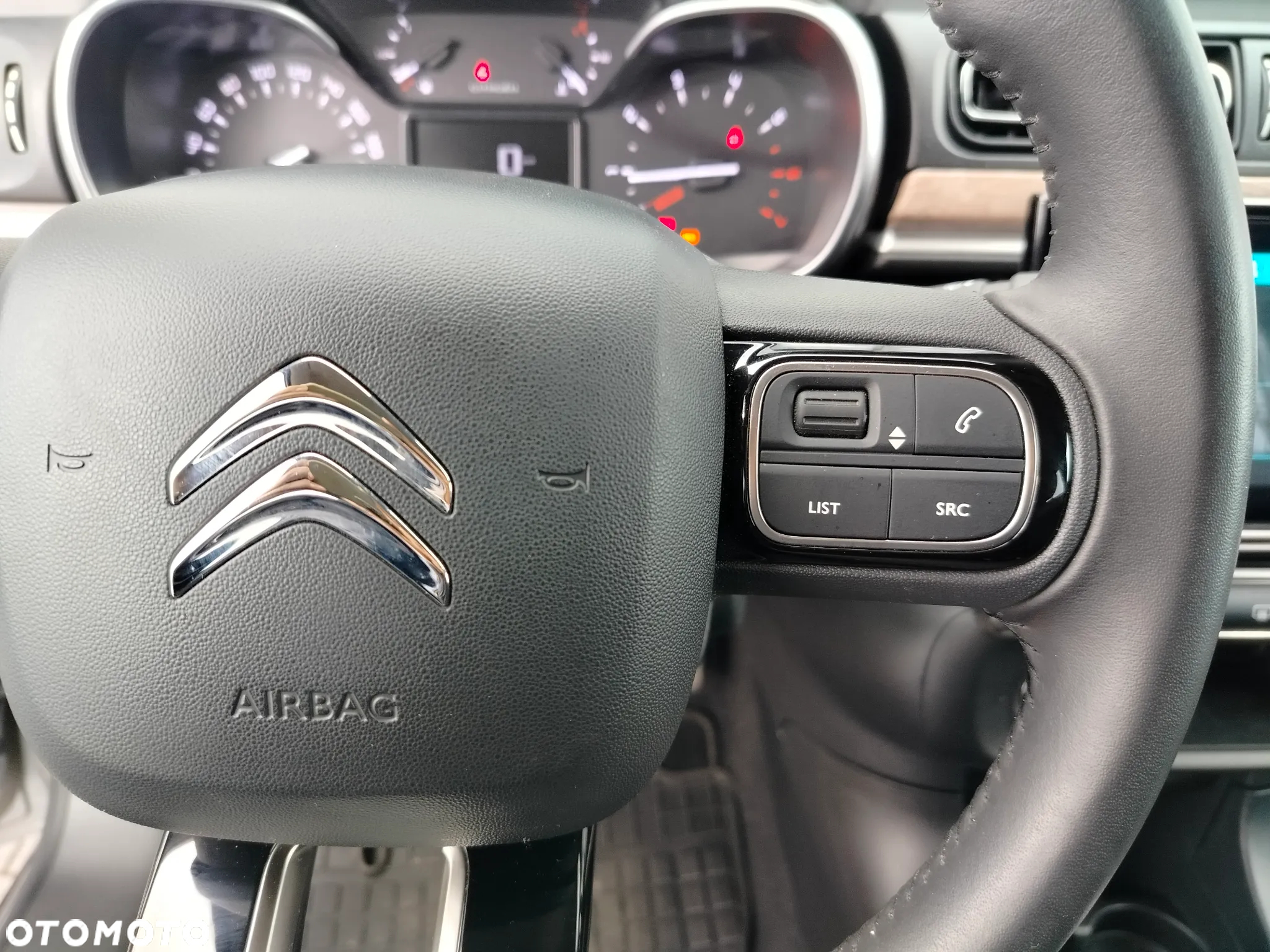 Citroën C3 1.2 PureTech Shine - 18