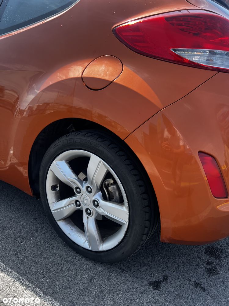 Hyundai Veloster 1.6 GDI Comfort - 14