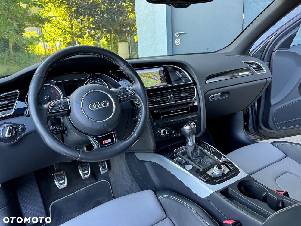 Audi A4 Avant 2.0 TDI DPF clean diesel quattro S line Sportpaket - 22