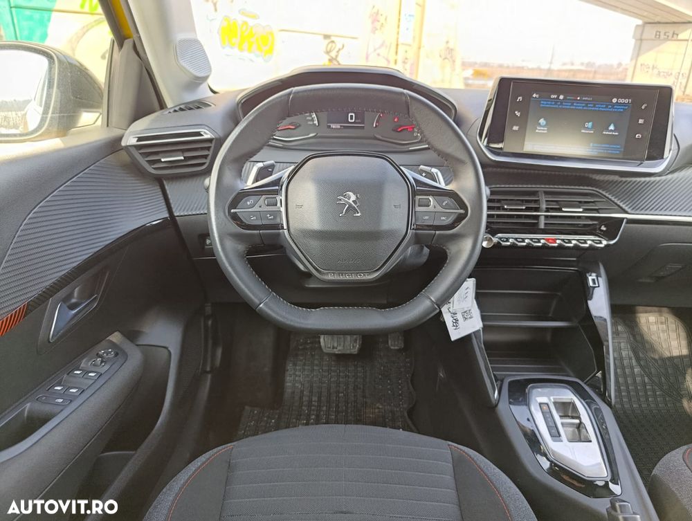 Peugeot 208 1.2 L PureTech STT EAT8 Active Pack - 10