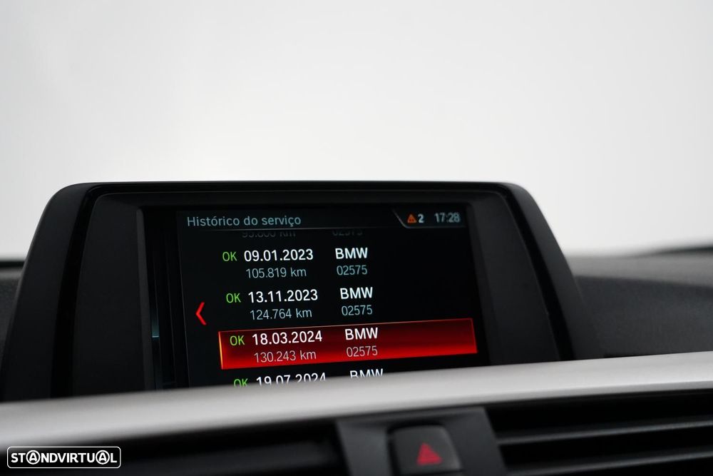 BMW 330 e iPerformance - 13