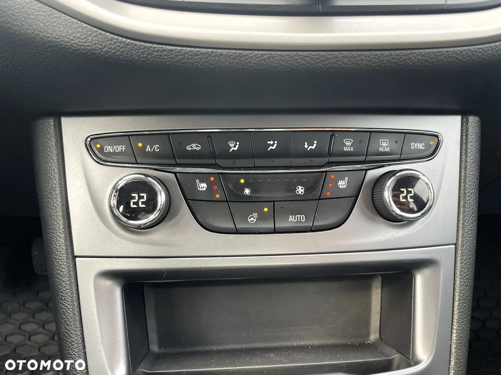 Opel Astra V 1.4 T Enjoy - 15