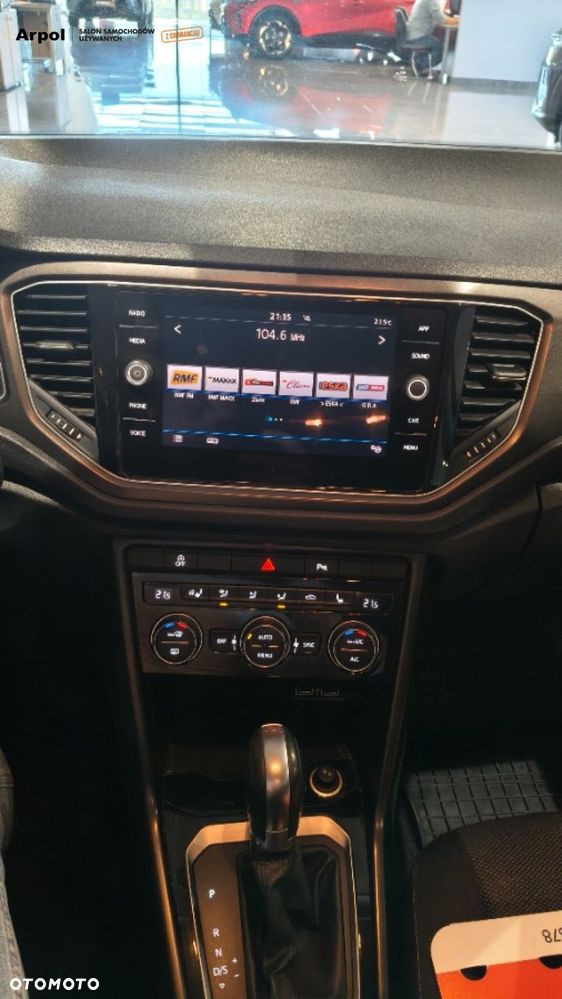 Volkswagen T-Roc - 18