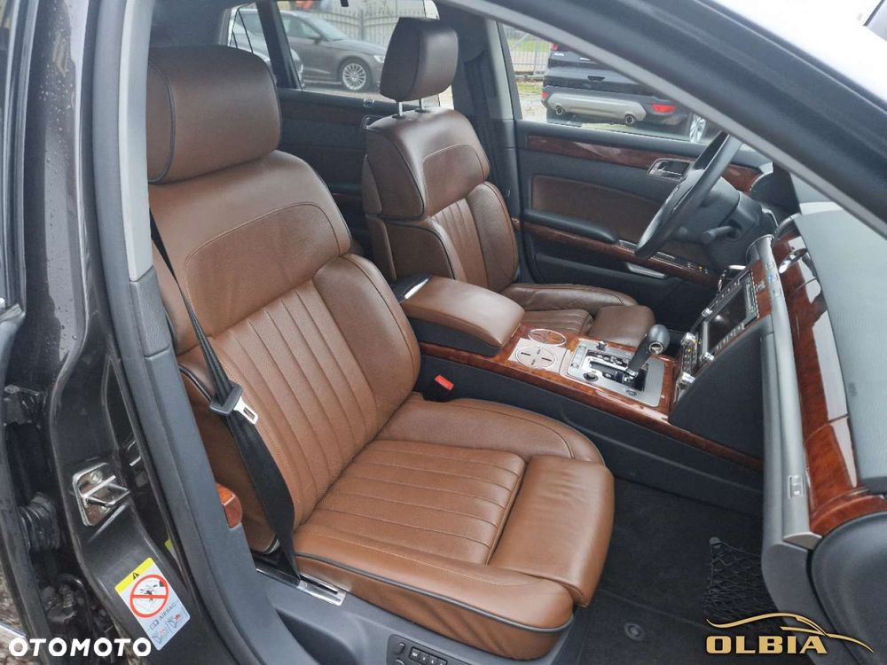 Volkswagen Phaeton - 27