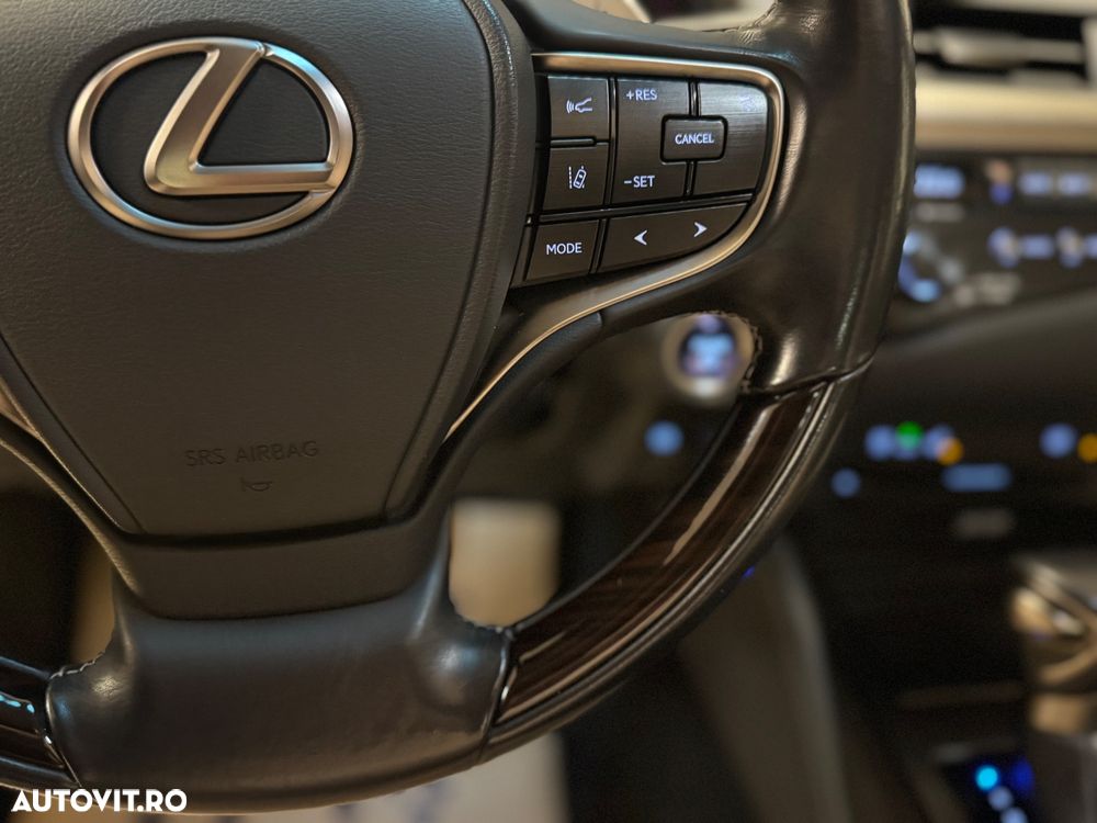 Lexus Seria ES 300h Business Edition - 27