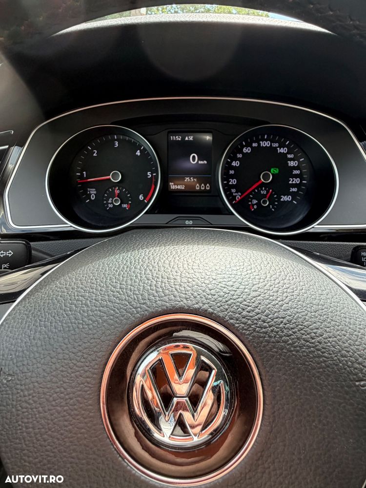 Volkswagen Passat - 8