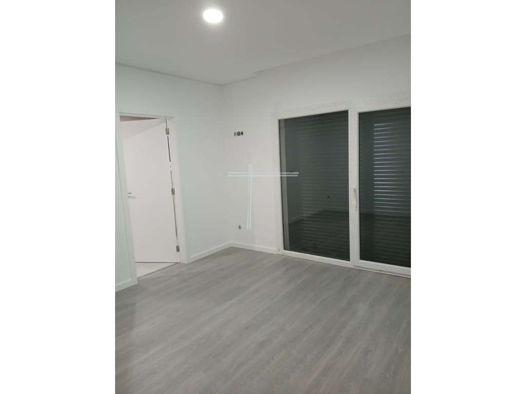 Moradia geminada T3, arquitetura contemporânea com pérgula - Fernão... - Grande imagem: 4/18