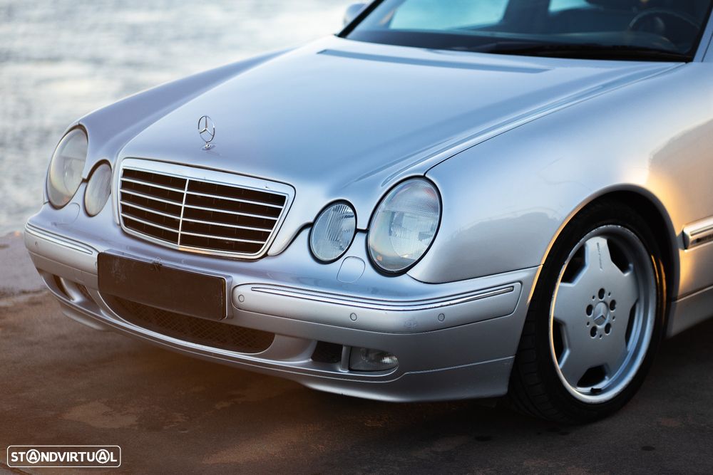 Mercedes-Benz E 320 - 2