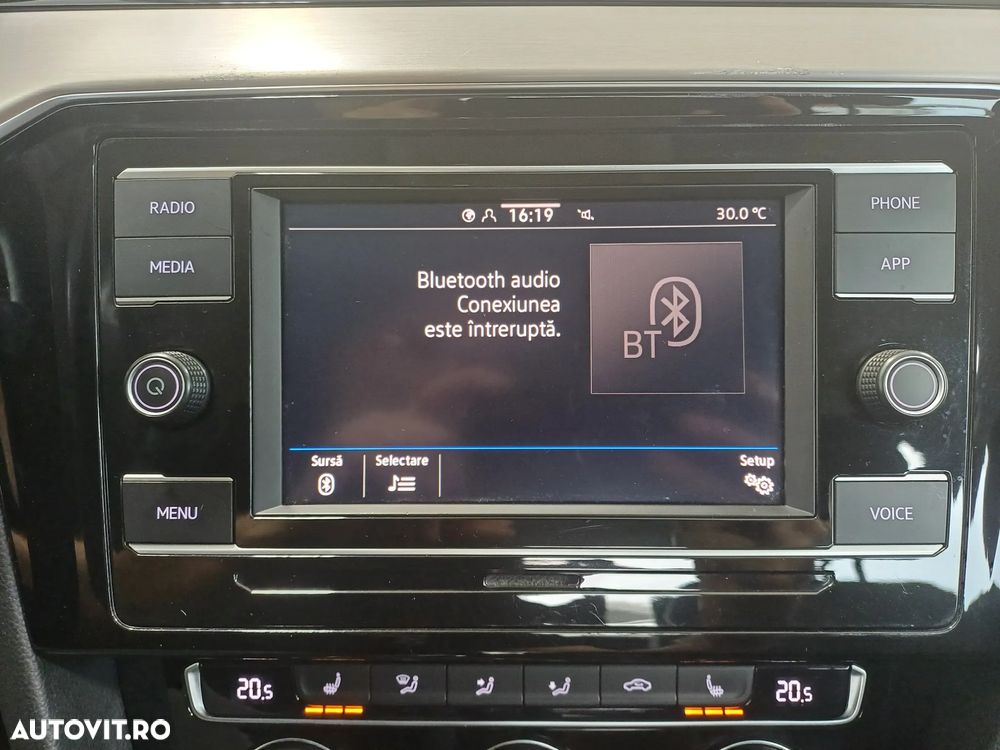 Volkswagen Passat 2.0 TDI DSG Highline - 26