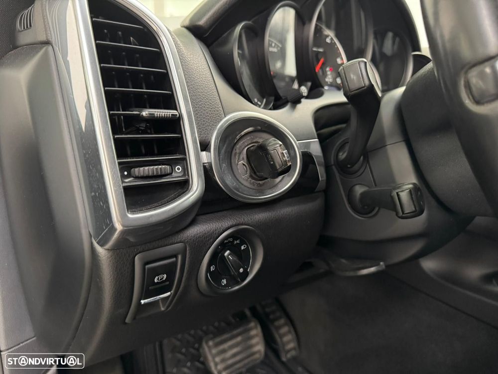 Porsche Cayenne Tiptronic - 25
