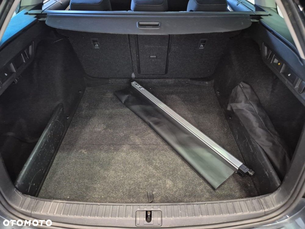 Skoda Octavia 2.0 TDI Style DSG - 35