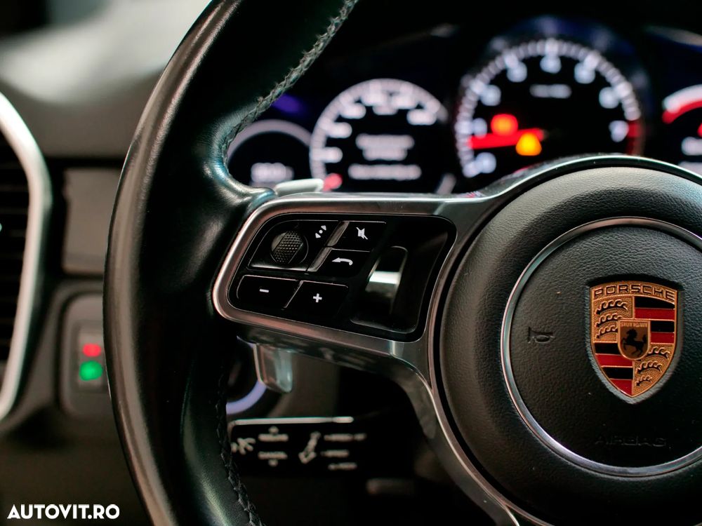 PORSCHE Cayenne 2018 — imagine 6