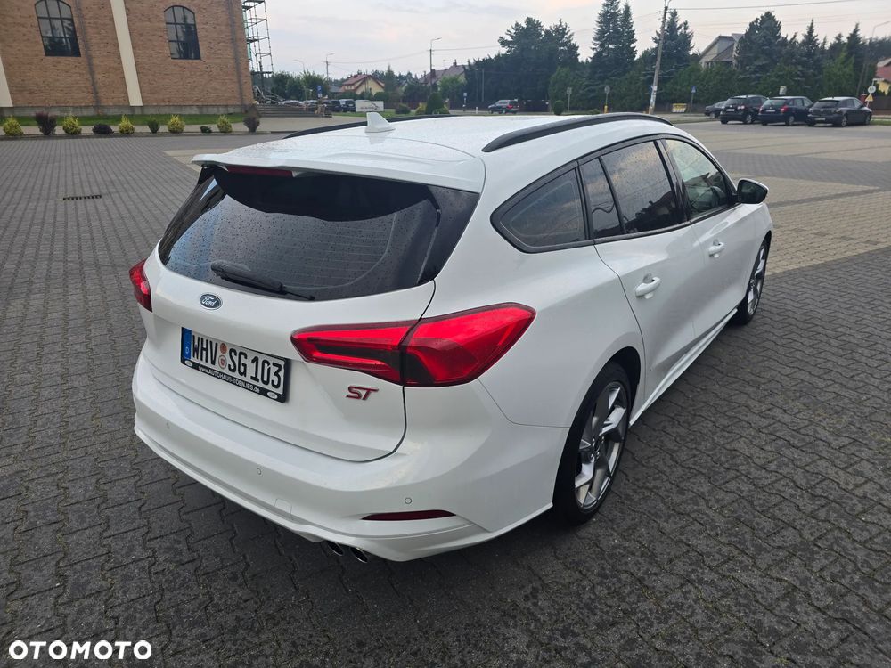Ford Focus SW 2.0 EcoBlue ST - 13