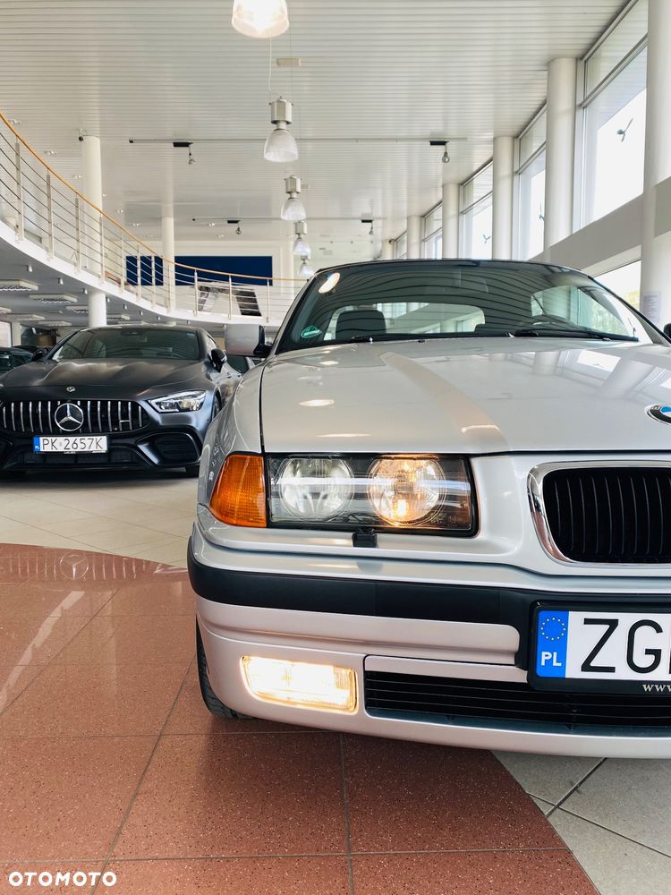 BMW Seria 3 318i Cabriolet - 1