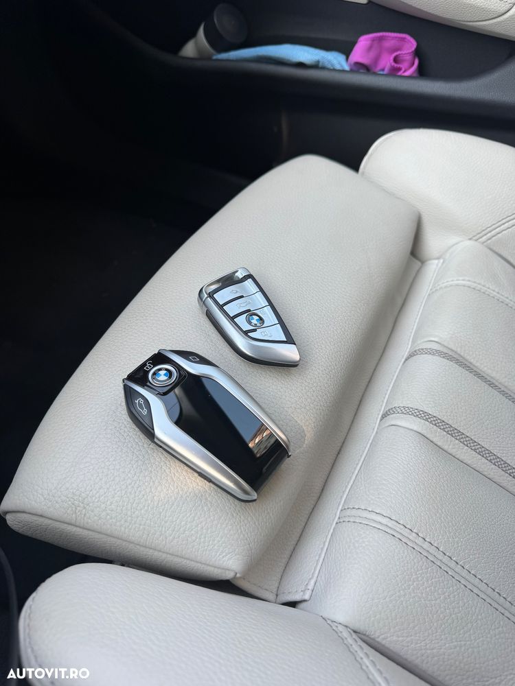 BMW Seria 5 520d Aut. Luxury Line - 2