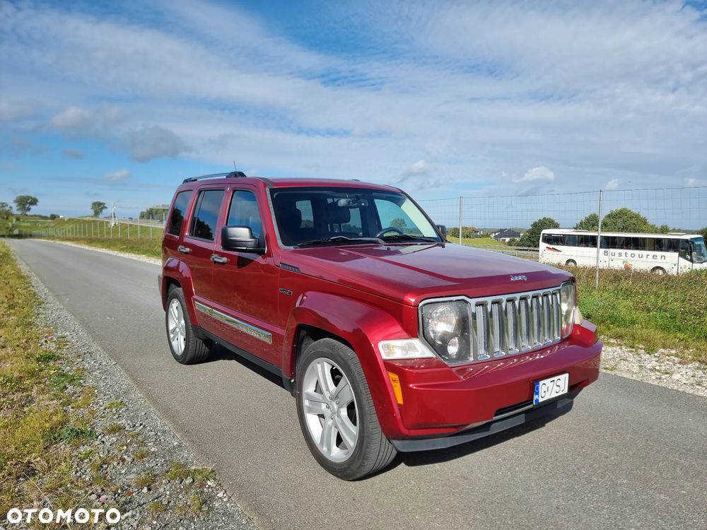 Jeep Liberty - 12