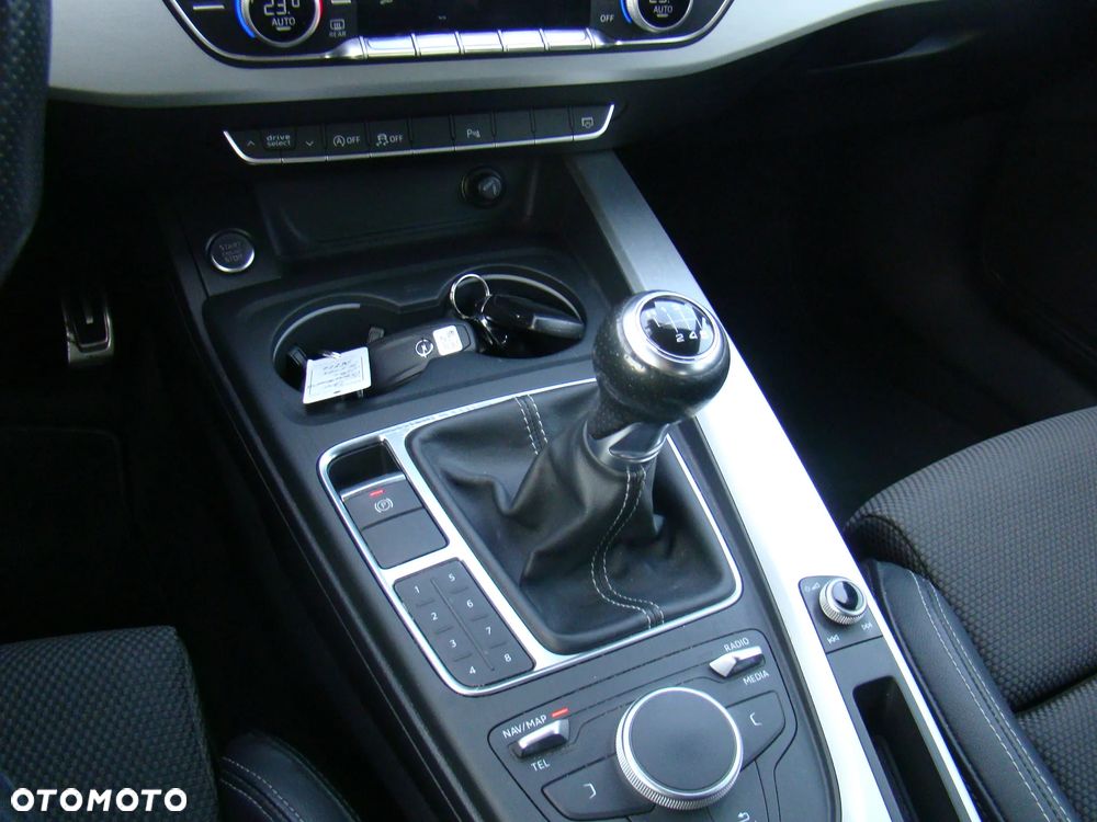 Audi A4 Avant 2.0 TFSI ultra Sport - 31
