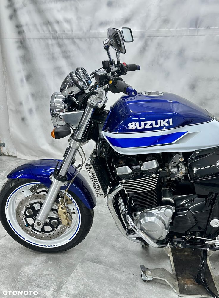 Suzuki GSX - 10