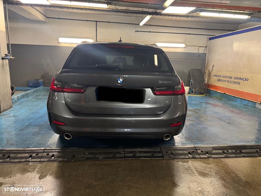 BMW 330 e Aut. Sport Line - 4